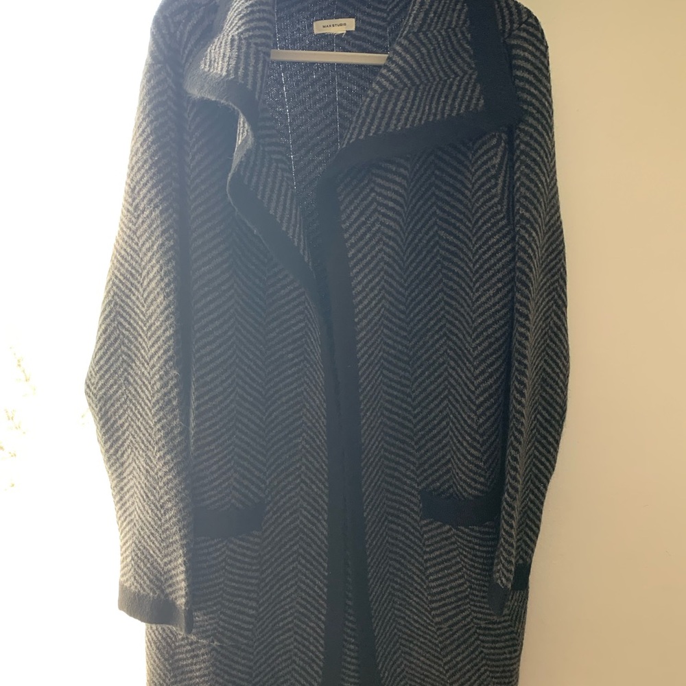 Max Studio Black and Gray Chevron Knit Open Cardigan